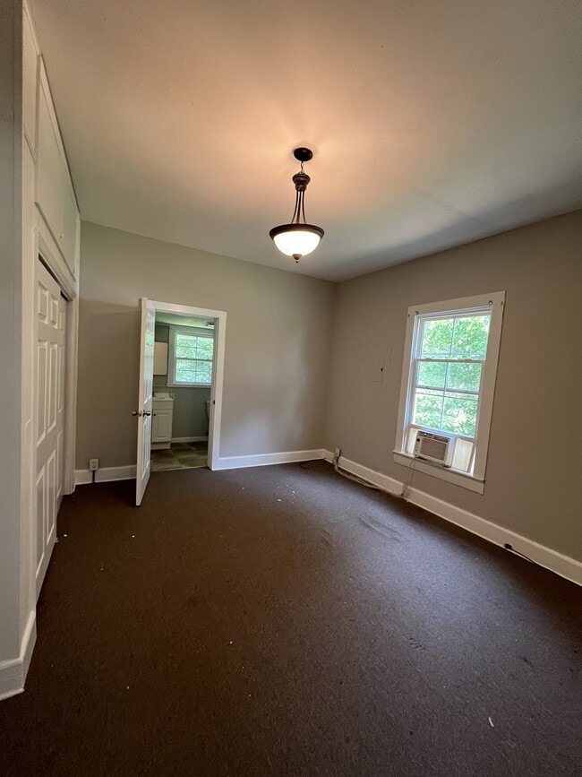 Building Photo - 173 Poplar St