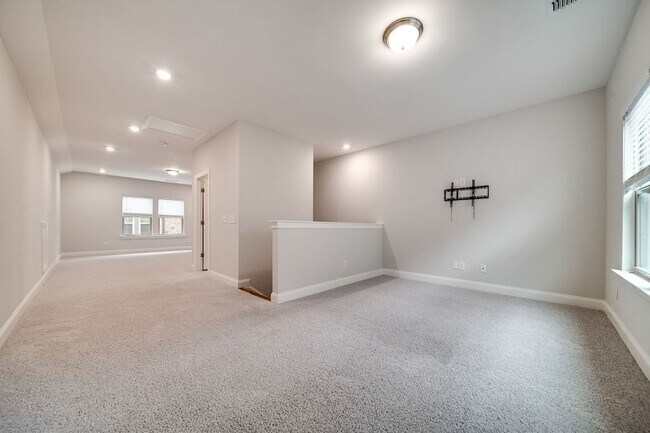 Building Photo - 1681 Boardwalk Pl