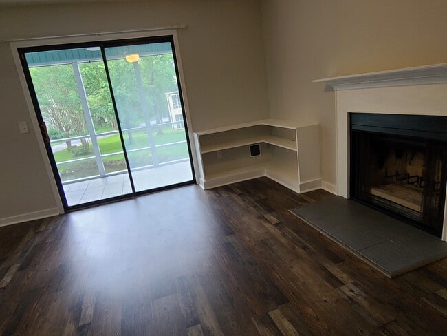 Building Photo - 2311 Treescape Dr