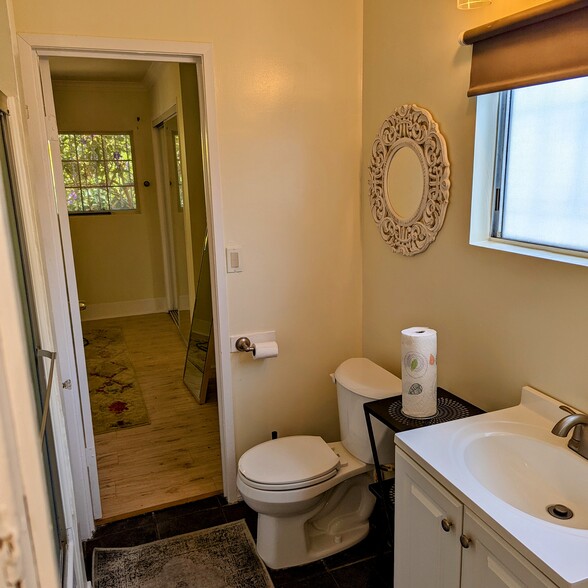 Bathroom - 2852 S Palm Grove Ave