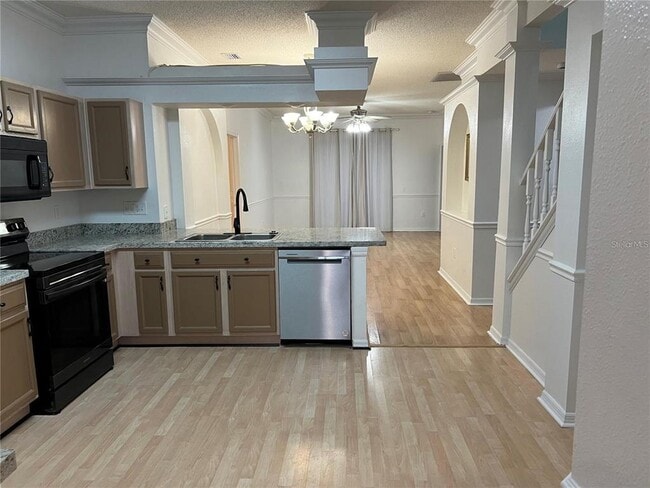 Building Photo - 27452 Sky Lake Cir