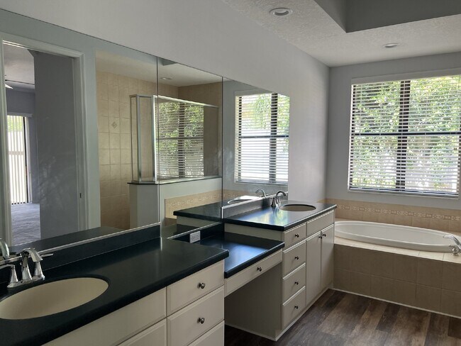 Building Photo - "Elegant 3-Bed, 3-Bath Home with a heated ...