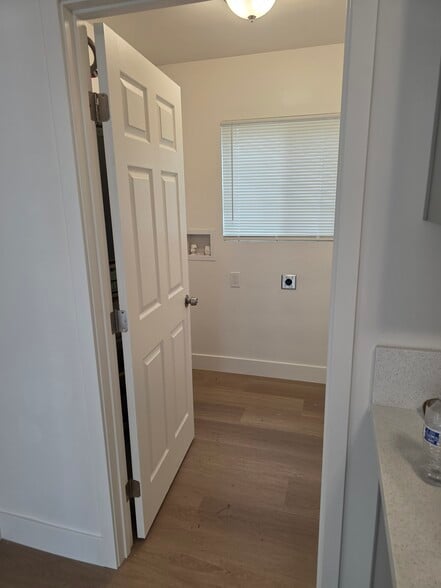 Building Photo - 1305 G St