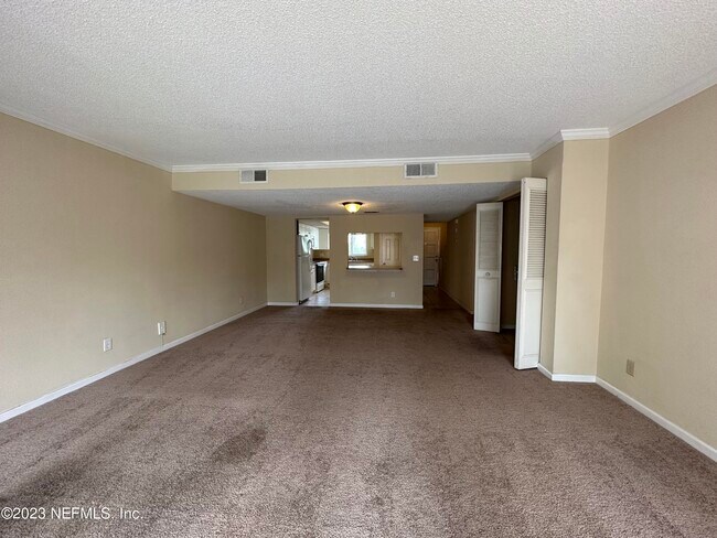 Building Photo - 6616 La Mirada Dr E