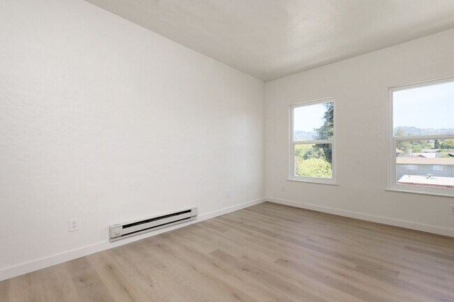 Building Photo - 6616 Telegraph Ave