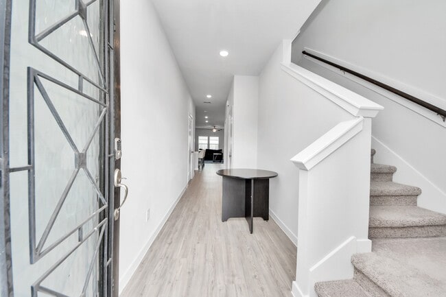 Building Photo - 5806 Quest Valley Dr