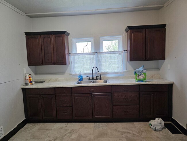 Building Photo - 3-Bedroom, 1-Bathroom Home with Basement – $1,350/Month - Accepting Section 8