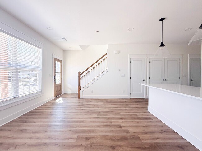 Building Photo - Tristan Style 3-Bedroom w/ Flex Room + Summer Special