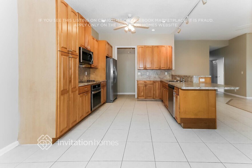 Building Photo - 2015 Portland Ave