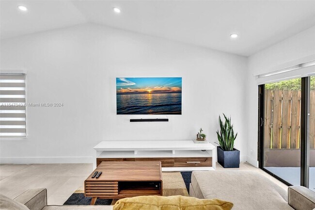 Building Photo - 9940 Watermill Cir