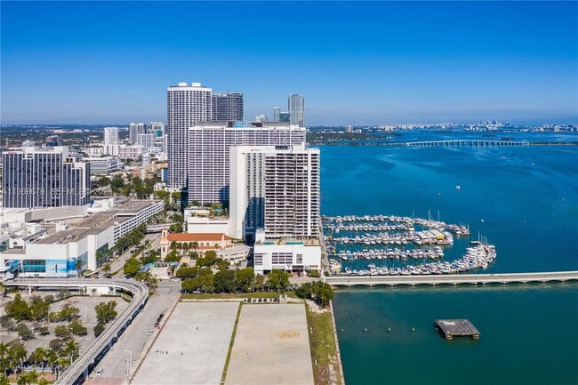 Building Photo - 555 NE 15th St