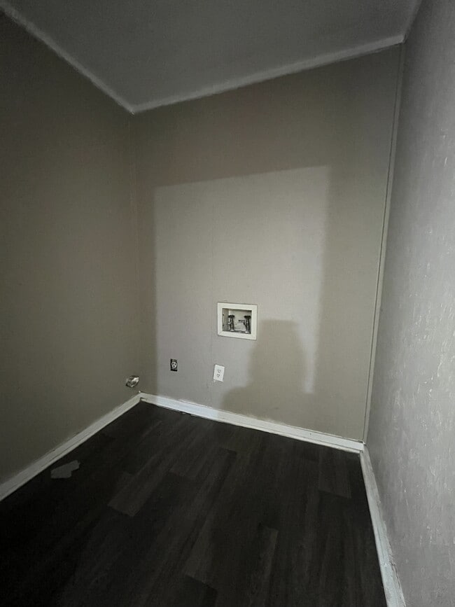 Building Photo - 1217 Forrest Mann Cir