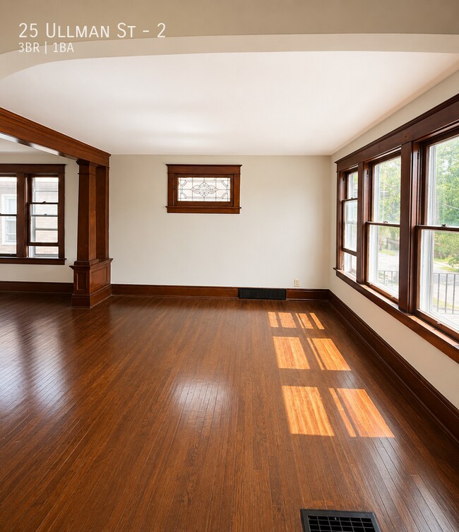 Building Photo - 25 Ullman St