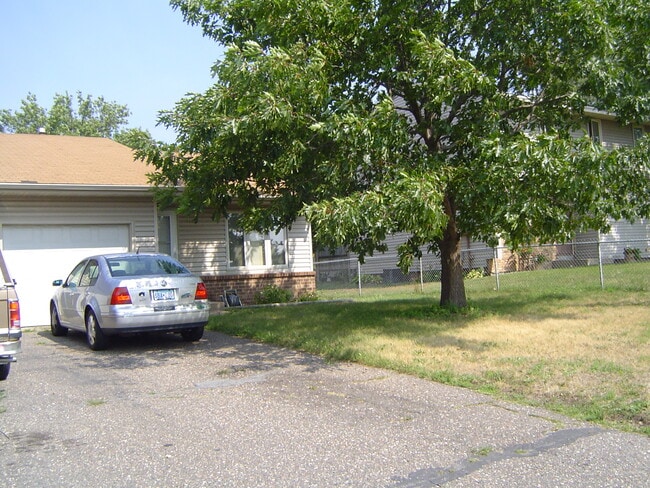 Primary Photo - 1323 73rd Ave NE