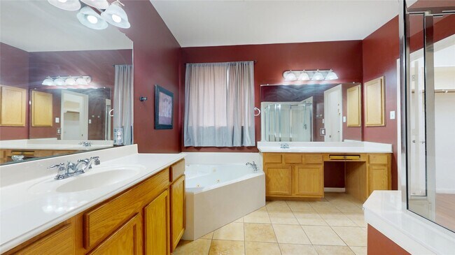 Building Photo - 21050 Florette Ln