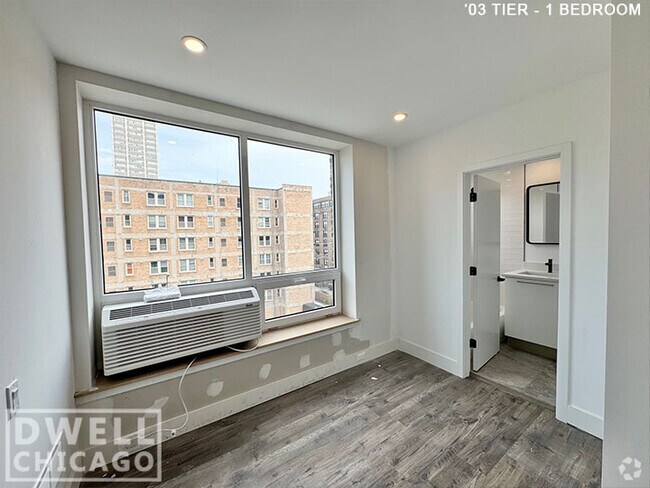 Building Photo - 901 W Carmen Ave