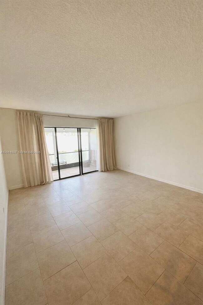 Building Photo - 1110 Green Pine Blvd