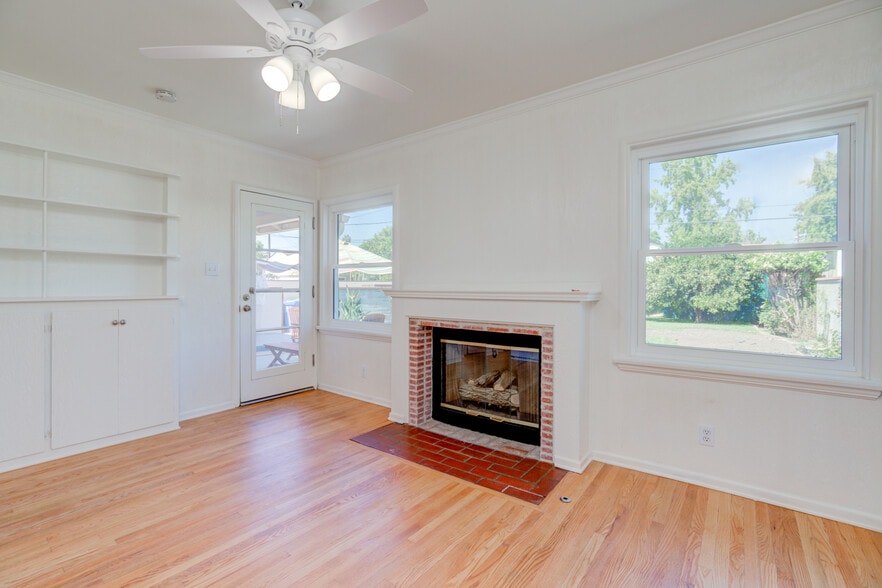 Bedroom 3 - 14733 Mccormick St