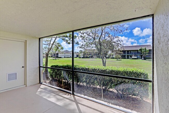 Building Photo - 6479 Chasewood Dr