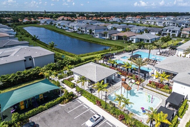 Building Photo - 8330 Essex Country Clb Dr