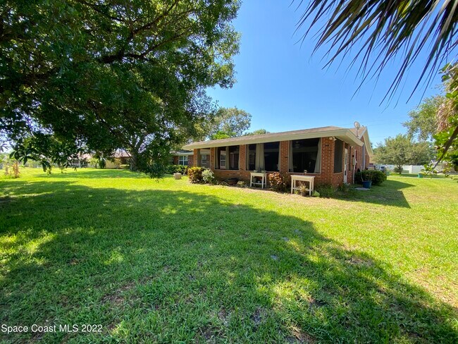 Building Photo - 2668 Bernice Ct