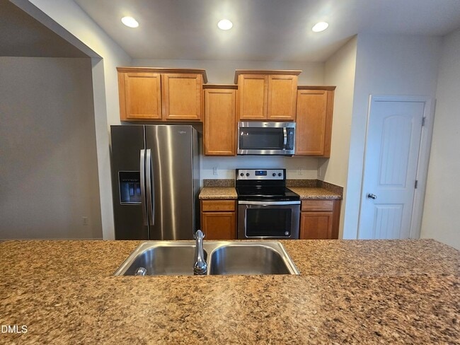 Building Photo - 41 Hawkstone Dr