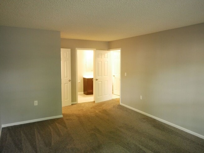 Building Photo - 60 Acres Reserve Condominium - 2 BR 1 BA W...