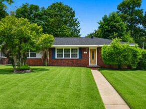 Building Photo - All brick ranch in Port Wentworth
