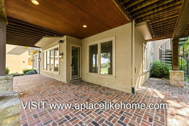 Building Photo - 16690 Country Club Dr