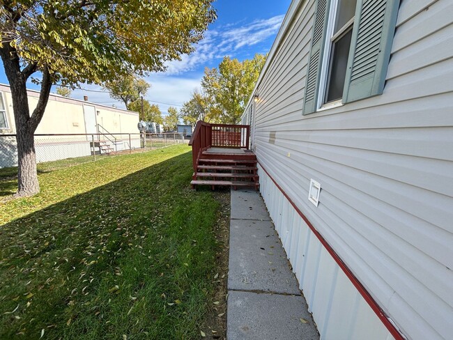 Building Photo - 3 Bed 2 Bath Updated Mobile Home w/ Fenced Yard & Many Amenities