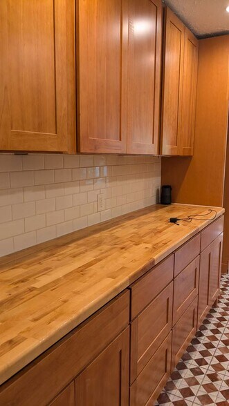 Building Photo - 322 Avenue A