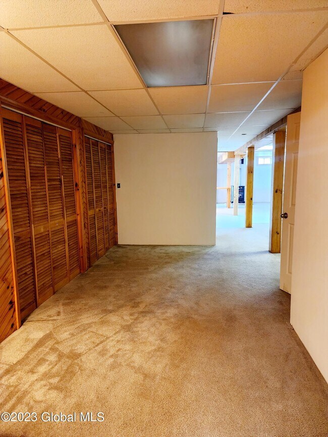 Building Photo - 285 Gridley Rd