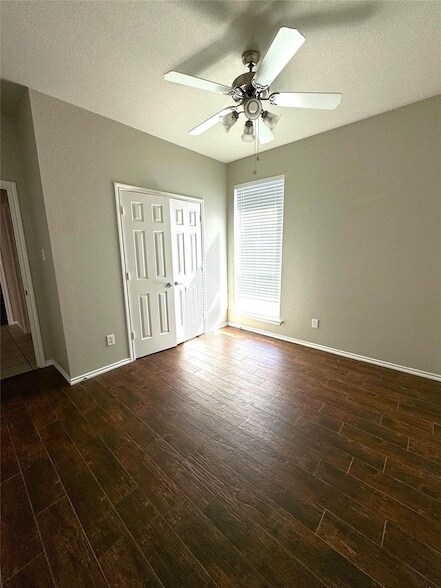 Building Photo - 10129 Bull Run