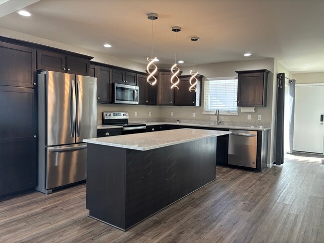 Building Photo - 620 Sugar Maple Ln