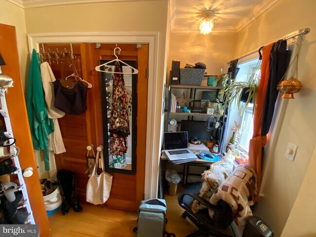 Building Photo - 2128 10th St NW