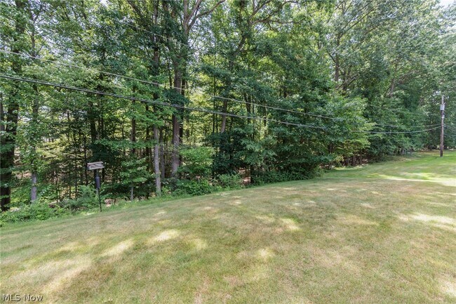 Building Photo - 7020 Carriage Hill Dr