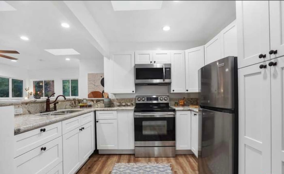 Kitchen - 624 N Topanga Canyon Blvd