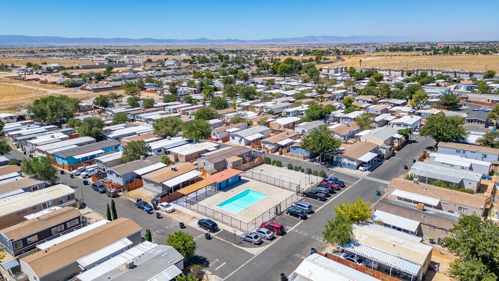 Building Photo - 3300 15th St W