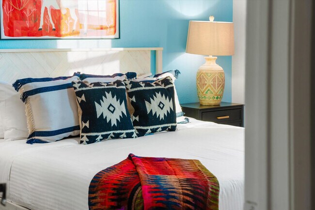 Building Photo - 7804 W Pershing Ave