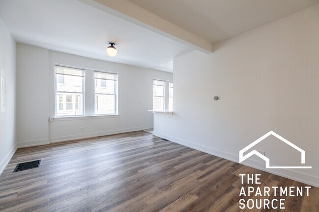 Building Photo - 2313 N Albany Ave