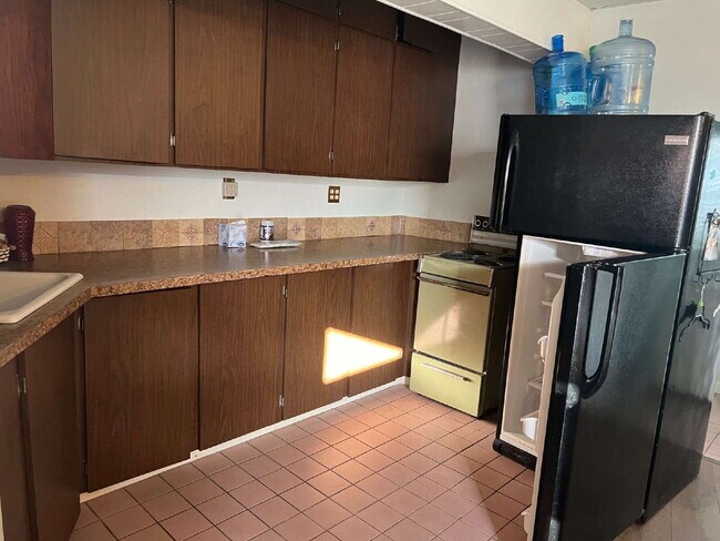 Building Photo - Saltwater canal home with an In-Law suite