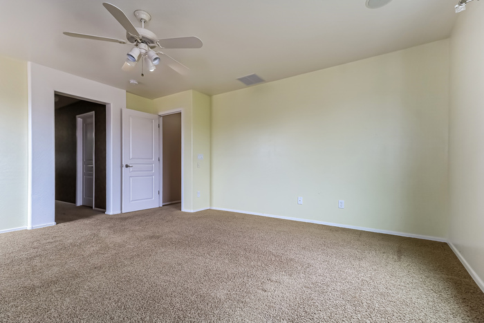 Building Photo - 8718 W Preston Ln