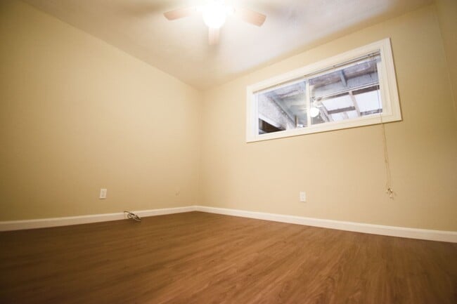 Building Photo - 27-12695-12699