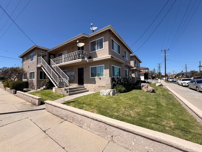 Building Photo - Completely Remodeled 2 Bed, 1 Bath in San Pedro w/ Garage Parking!