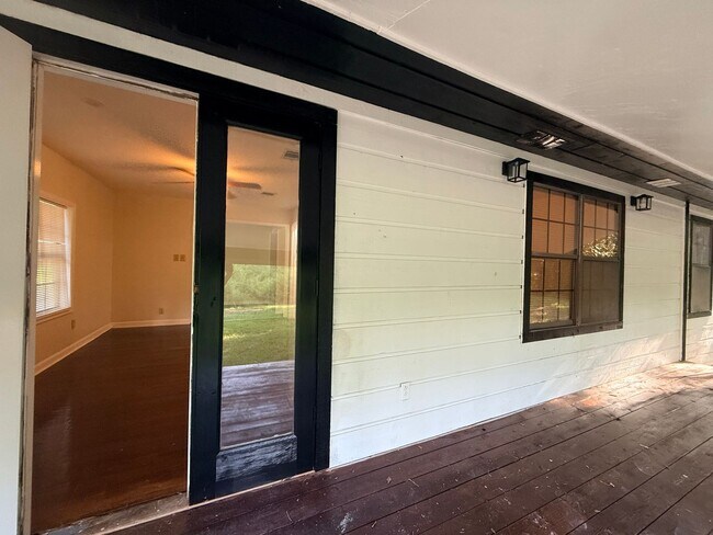 Building Photo - Charming Family Home in Blanchard, La!