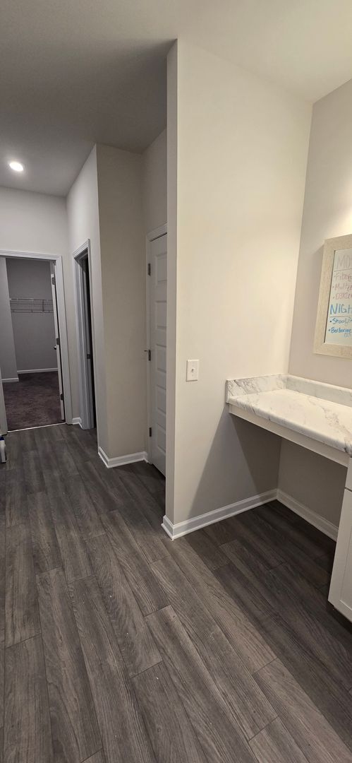 Building Photo - Terrific Canton Townhome!