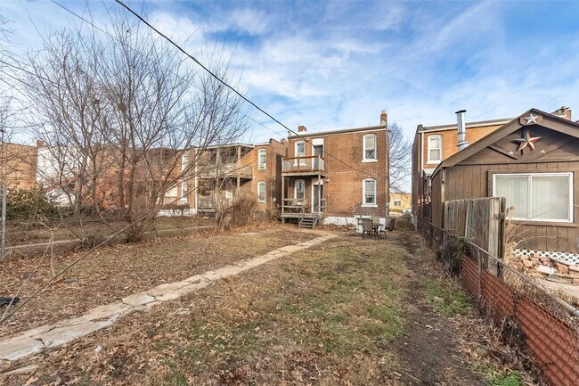 Building Photo - 4992 Botanical Ave