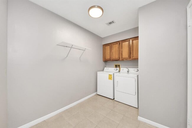 Building Photo - 8502 Fawn Terrace Dr