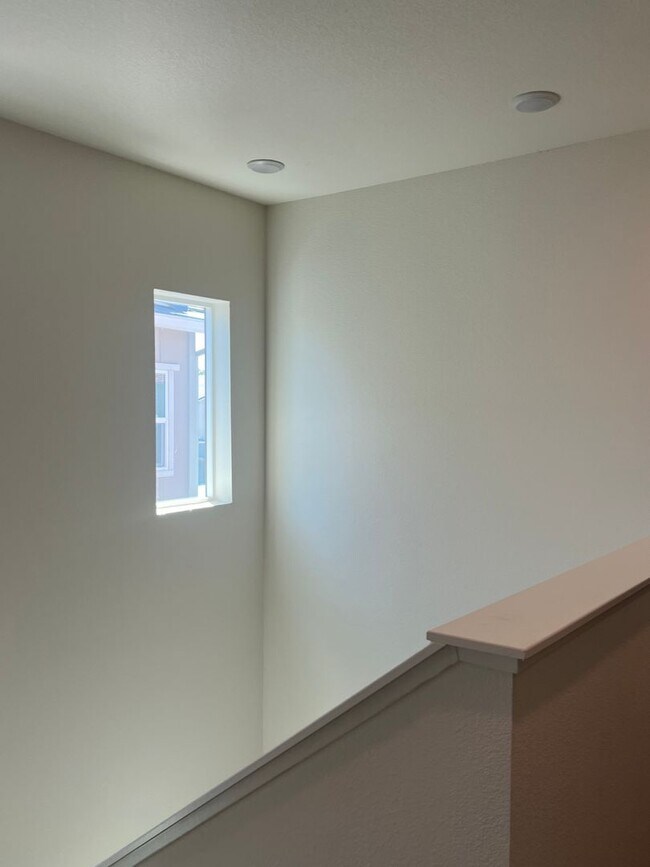 Building Photo - 1095 Wake Forest Ct