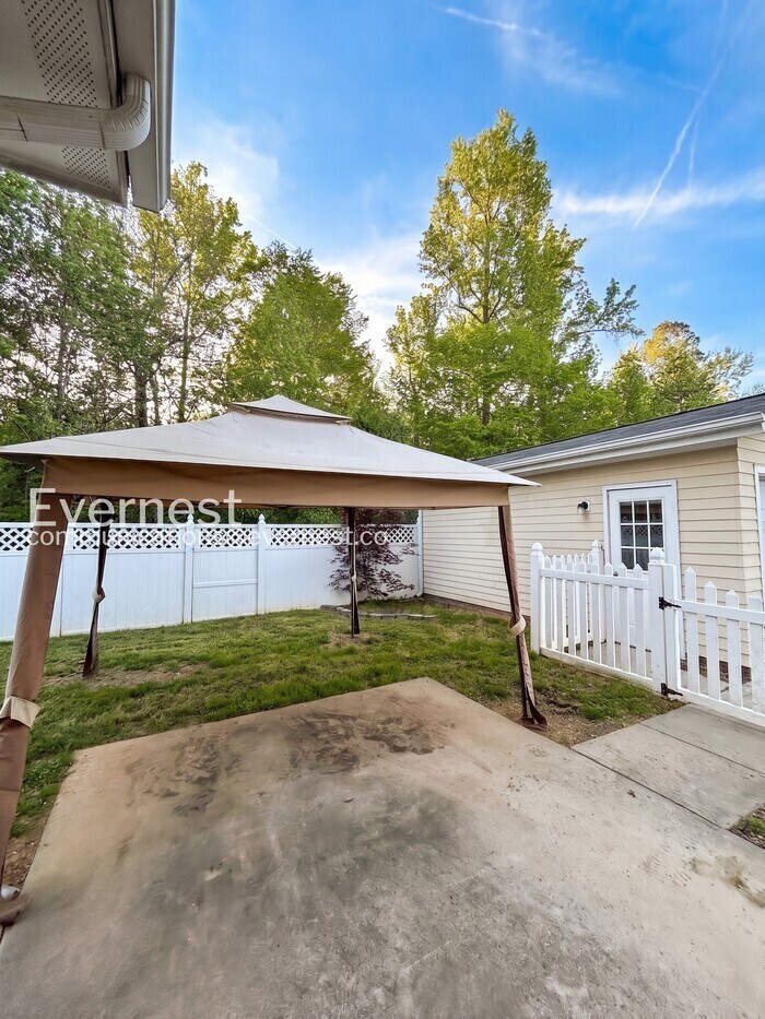 Building Photo - 10217 Caldwell Forest Dr